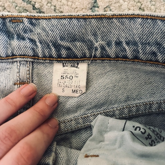 Levi 550 jeans - Picture 2 of 5